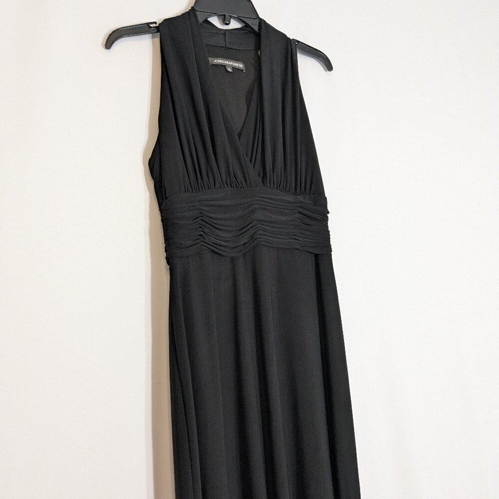 JONES WEAR DRESS, Black Sleeveless Halter Ruched Formal Midi Dress; Size 6
